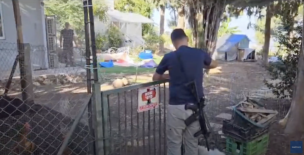 Video: Amuka village in northern Israel prepares for War